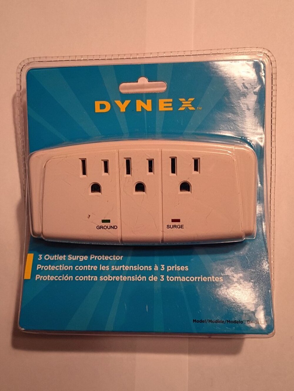 Dynex Surge Protector, 3 outlet